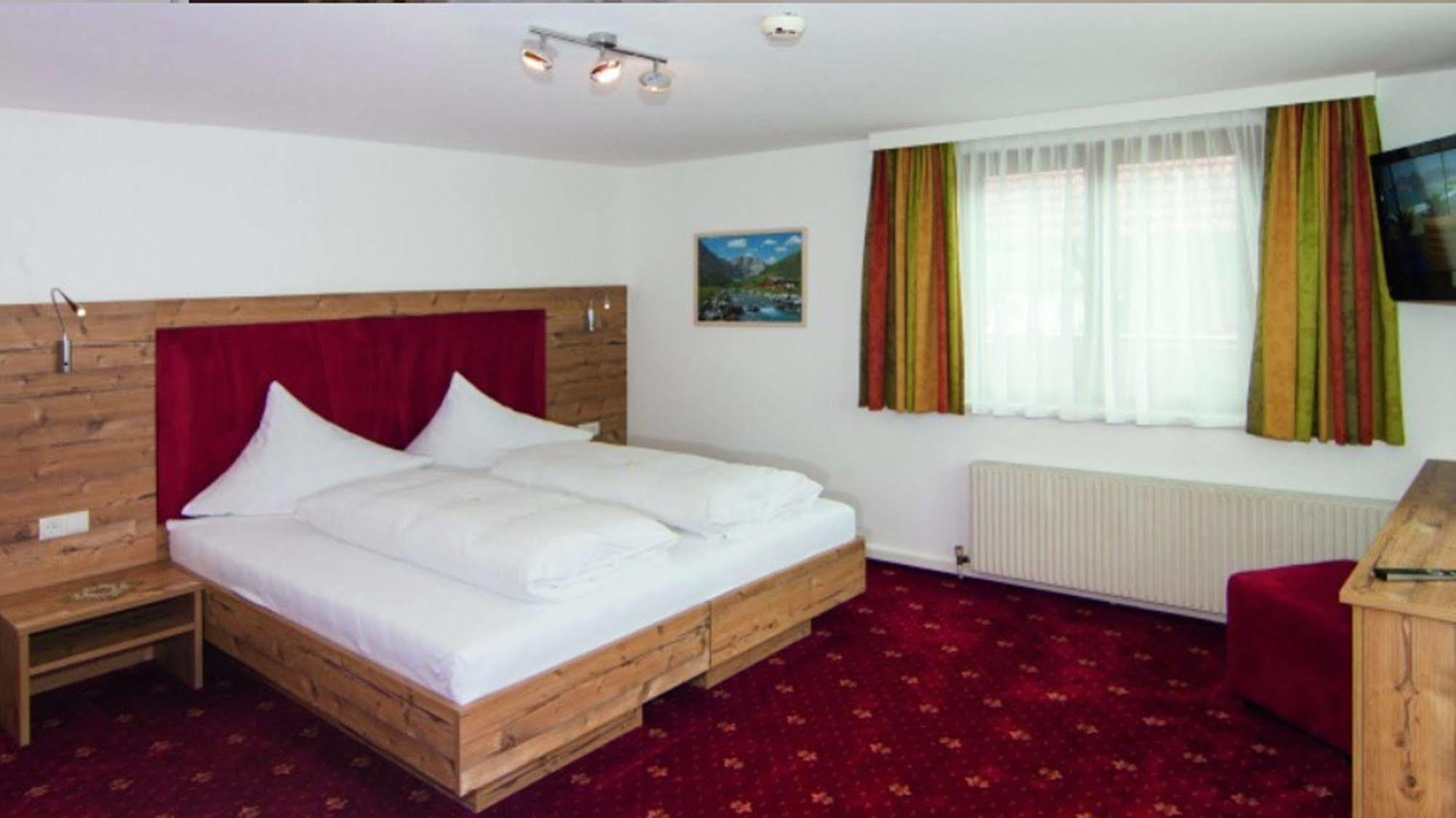 Hotel Neuwirt Миминг Екстериор снимка