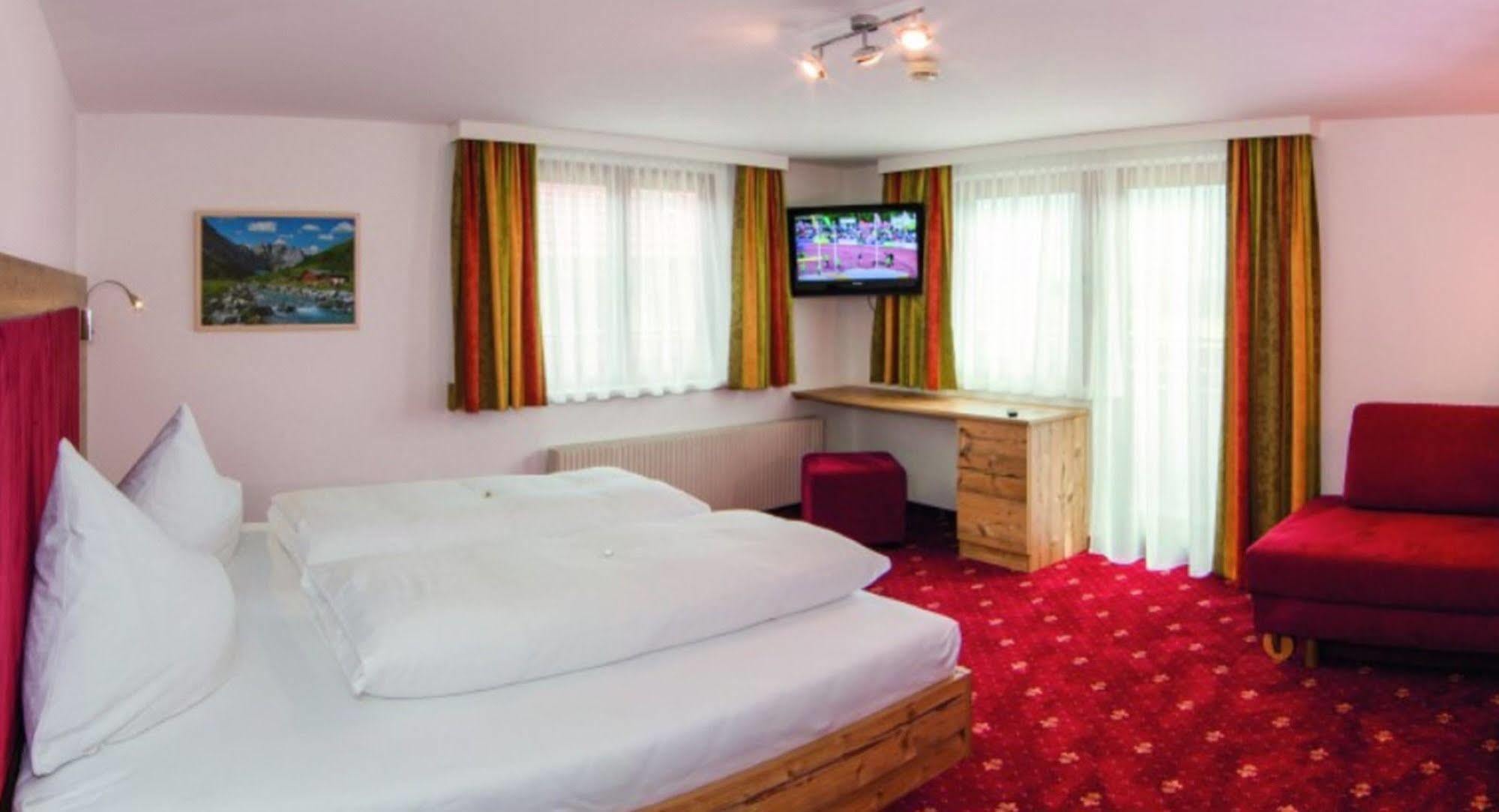 Hotel Neuwirt Миминг Екстериор снимка