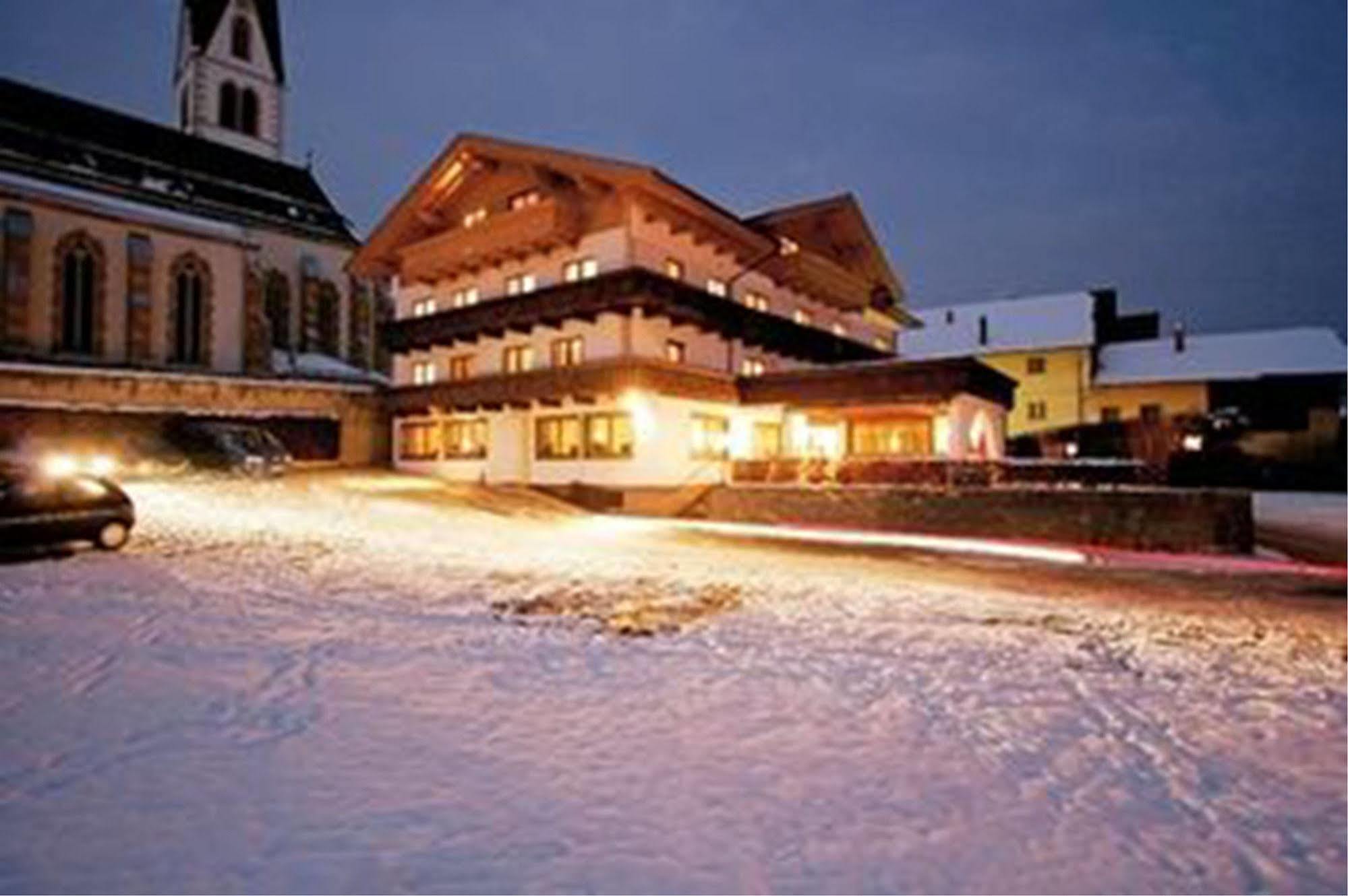 Hotel Neuwirt Миминг Екстериор снимка